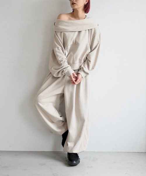 WILLFULLY(ウィルフリー)の「volume tuck drawstring hem sweat PT(スウェットパンツ・レディース・オートミール/グレー系その他/ベージュ系その他・FREE)」の17枚目の写真