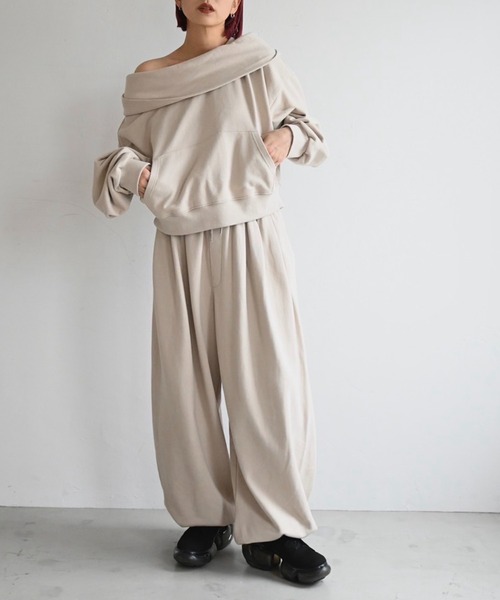WILLFULLY(ウィルフリー)の「volume tuck drawstring hem sweat PT(スウェットパンツ・レディース・オートミール/グレー系その他/ベージュ系その他・FREE)」の16枚目の写真
