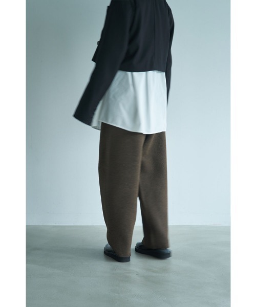 marjour(マージュール)の「RELAXED TAPERED KNIT PANTS(その他パンツ・レディース・ブラウン/ブラック・M)」の7枚目の写真