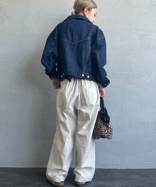 Levi's（リーバイス）の「[LEVI’S/リーバイス] SHRUNKEN 90'S ショート丈トラッカーデニムジャケット（デニムジャケット・レディース・インディゴブルー・S）」の11枚目の写真