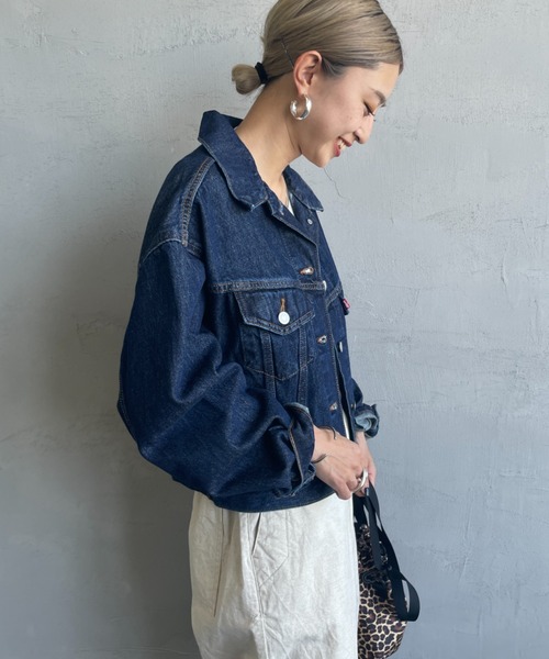 Levi's（リーバイス）の「[LEVI’S/リーバイス] SHRUNKEN 90'S ショート丈トラッカーデニムジャケット（デニムジャケット・レディース・インディゴブルー・S）」の6枚目の写真