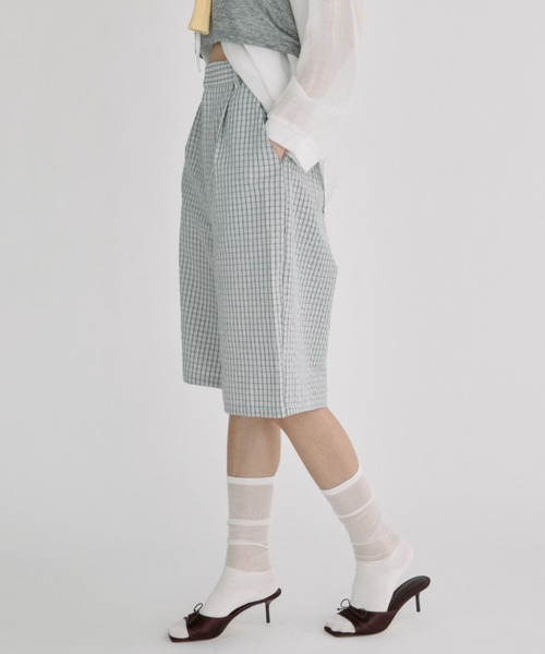 duei(デュイ)の「チェックタックハーフパンツ(その他パンツ・レディース・グレー/アイボリー・FREE)」の4枚目の写真