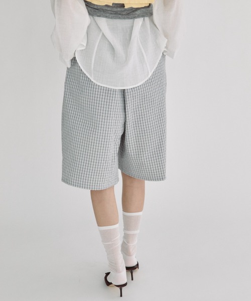 duei(デュイ)の「チェックタックハーフパンツ(その他パンツ・レディース・グレー/アイボリー・FREE)」の5枚目の写真