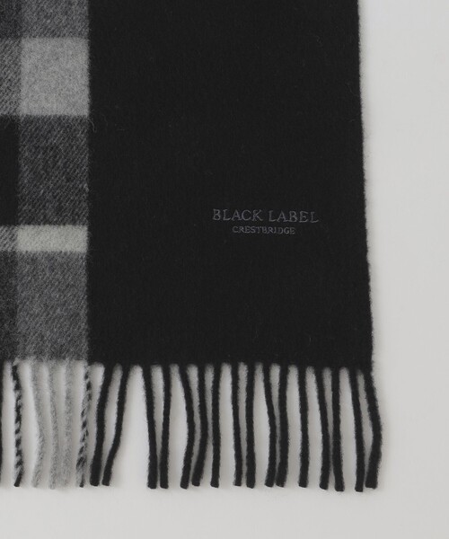 BLACK LABEL CRESTBRIDGE（ブラックレーベル・クレストブリッジ）の「【一部店舗限定】パネルクレストブリッジマフラー（マフラー・メンズ・ネイビー/グレー系その他・FREE）」の3枚目の写真