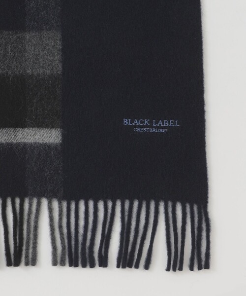 BLACK LABEL CRESTBRIDGE（ブラックレーベル・クレストブリッジ）の「【一部店舗限定】パネルクレストブリッジマフラー（マフラー・メンズ・ネイビー/グレー系その他・FREE）」の5枚目の写真