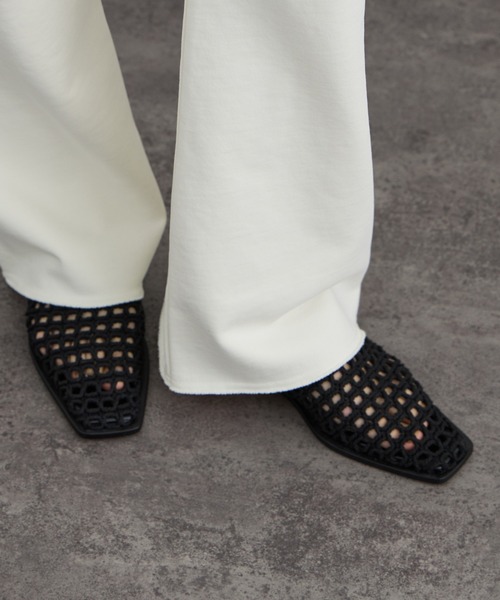 SALON adam et rope'(サロン アダム エ ロペ)の「【W S(ドゥーブル)】メッシュミュール(サンダル・レディース・ブラック/ベージュ・38/37/36)」の6枚目の写真