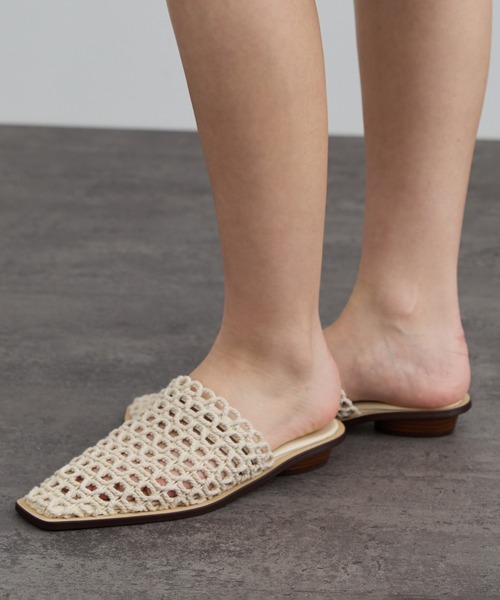 SALON adam et rope'(サロン アダム エ ロペ)の「【W S(ドゥーブル)】メッシュミュール(サンダル・レディース・ブラック/ベージュ・38/37/36)」の7枚目の写真