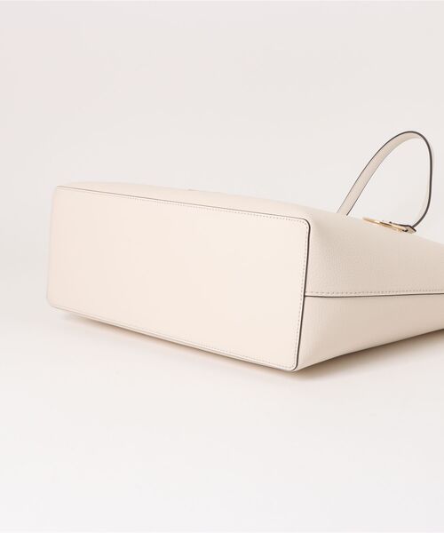 MICHAEL KORS(マイケルコース)の「ARDEN LG TZ TOTE トートバッグ(トートバッグ・レディース・ベージュ系その他・FREE)」の3枚目の写真