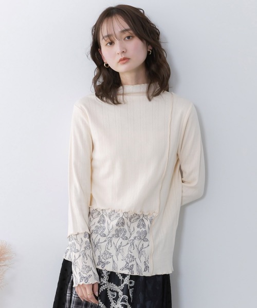 iS ScoLar（イズスカラー）の「561204：花蝶柄テレコ素材メロウ入りインナー（Tシャツ/カットソー・レディース・サックスブルー/ブラック/アイボリー・M）」の5枚目の写真