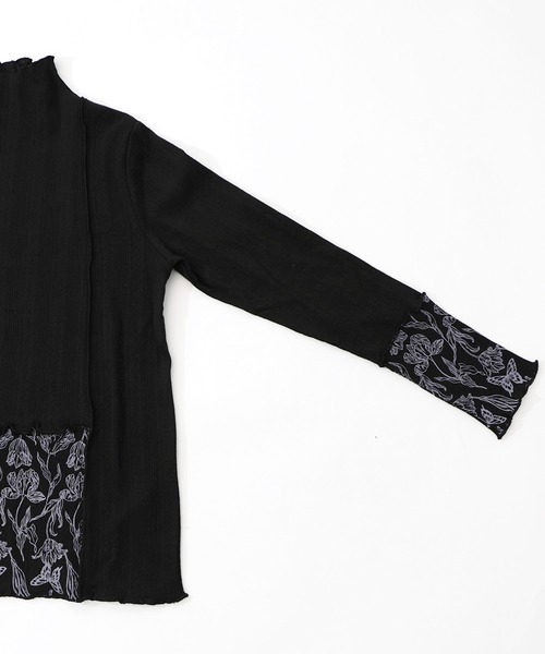 iS ScoLar（イズスカラー）の「561204：花蝶柄テレコ素材メロウ入りインナー（Tシャツ/カットソー・レディース・サックスブルー/ブラック/アイボリー・M）」の18枚目の写真