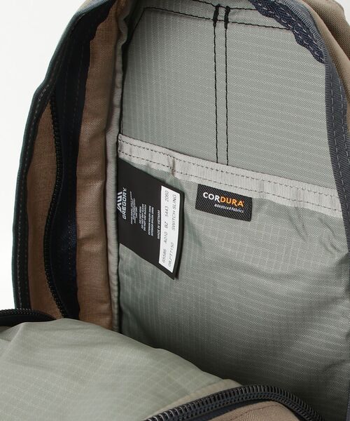 GREGORY（グレゴリー）の「スウィッチスリング SWITCH SLING サンドストーム（ボディバッグ/ウエストポーチ・メンズ・ベージュ系・ONE SIZE）」の4枚目の写真