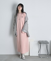 THE YOn（ザヨン）の「コットン裏毛バックオープンワンピース（ワンピース）」