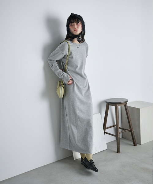 THE YOn(ザヨン)の「コットン裏毛バックオープンワンピース(ワンピース・レディース・グレー/チャコールグレー/クリーム/ピンク・FREE)」の9枚目の写真