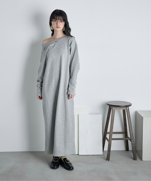 THE YOn(ザヨン)の「コットン裏毛バックオープンワンピース(ワンピース・レディース・グレー/チャコールグレー/クリーム/ピンク・FREE)」の15枚目の写真