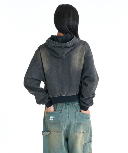 DC SHOES(ディーシーシューズ)の「DC SHOES ウィメンズ 26 WS HOOD JACKET ショート丈 デニムジャケット アウター【2026年春夏モデル】/ストレッチデニムジップアップフーディー(ブルゾン・レディース・ライトインディゴブルー/ブラック系その他・SMALL/MEDIUM)」の10枚目の写真