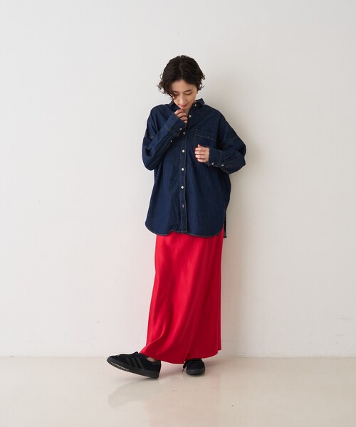 Rouge vif(ルージュヴィフ)の「【2026SS新作】【ロングセラー】NEWオーバーサイズデニムシャツ(シャツ/ブラウス・レディース・ダークネイビー/グレー・フリー)」の18枚目の写真