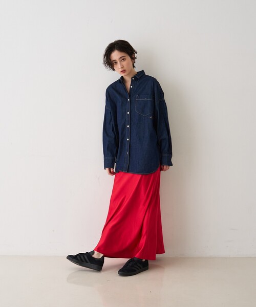 Rouge vif(ルージュヴィフ)の「【2026SS新作】【ロングセラー】NEWオーバーサイズデニムシャツ(シャツ/ブラウス・レディース・ダークネイビー/グレー・フリー)」の14枚目の写真
