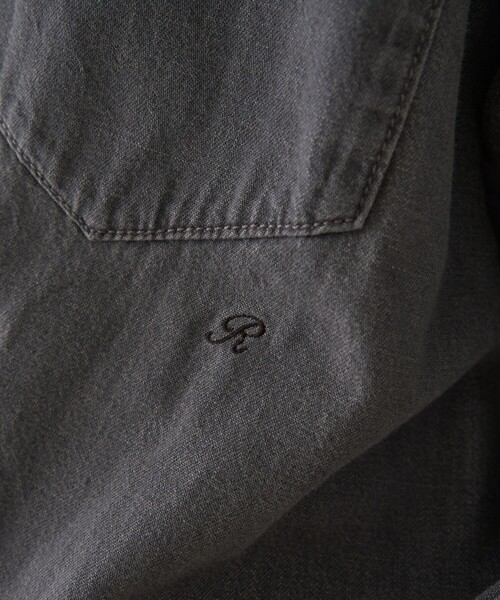 Rouge vif(ルージュヴィフ)の「【2026SS新作】【ロングセラー】NEWオーバーサイズデニムシャツ(シャツ/ブラウス・レディース・ダークネイビー/グレー・フリー)」の4枚目の写真