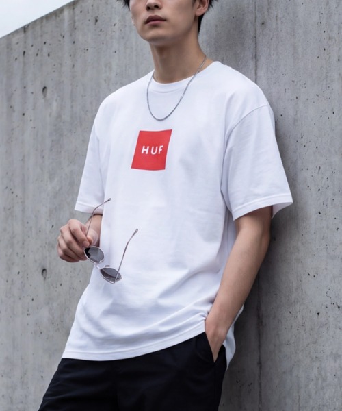 HUF(ハフ)の「【T17】【HUF/ハフ】ESSENTIALS BOX LOGO S/S TEE(Tシャツ/カットソー・メンズ・ホワイト/ブラック・MEDIUM/X-LARGE/LARGE)」の1枚目の写真