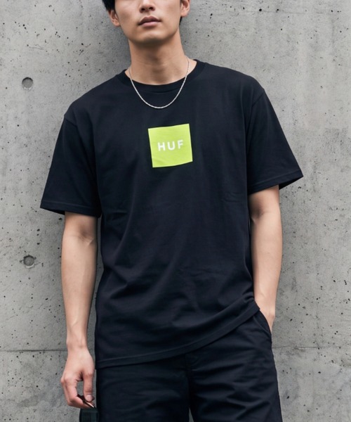 HUF(ハフ)の「【T17】【HUF/ハフ】ESSENTIALS BOX LOGO S/S TEE(Tシャツ/カットソー・メンズ・ホワイト/ブラック・MEDIUM/X-LARGE/LARGE)」の2枚目の写真