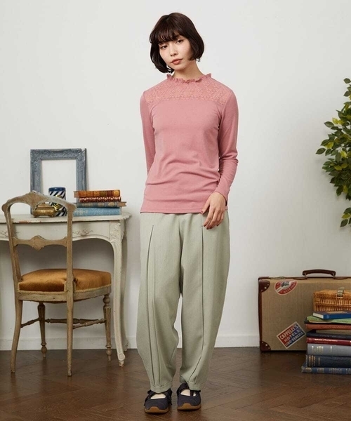 Jocomomola(ホコモモラ)の「ベアスムース レース切り替えカットソー(Tシャツ/カットソー・レディース・ブルー/アイボリー/グリーン/ライトピンク・40)」の6枚目の写真