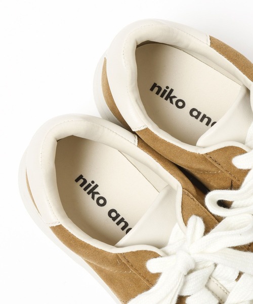 niko and...（ニコアンド）の「《抗菌消臭》フェイクスエード柔らかスニーカー（スニーカー・レディース・ライトグレー/キャメル・MEDIUM/LARGE）」の11枚目の写真