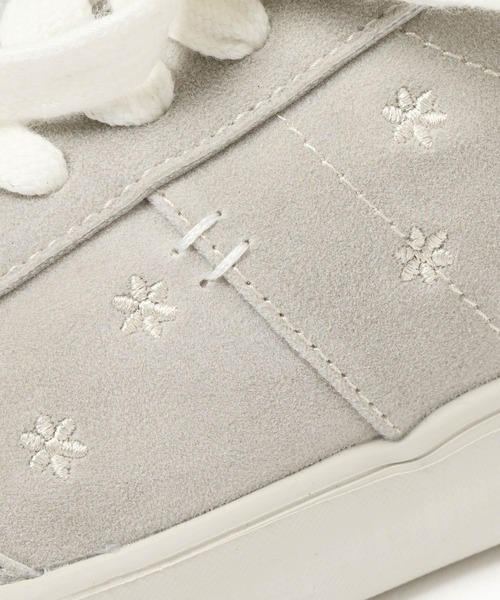 niko and...（ニコアンド）の「《抗菌消臭》フェイクスエード柔らかスニーカー（スニーカー・レディース・ライトグレー/キャメル・MEDIUM/LARGE）」の14枚目の写真