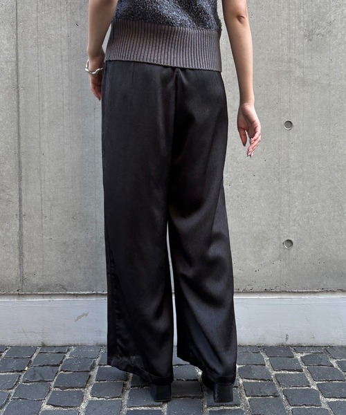 &g'aime（アンジェム）の「【&ｇ'aime 】サテンパンツ　Satin Pants（スラックス・レディース・ブラック/グレイッシュベージュ/グレー・FREE）」の7枚目の写真