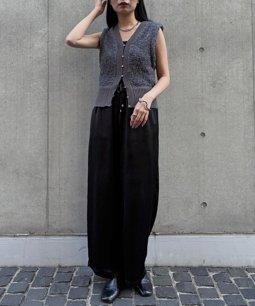 &g'aime（アンジェム）の「【&ｇ'aime 】サテンパンツ　Satin Pants（スラックス・レディース・ブラック/グレイッシュベージュ/グレー・FREE）」の9枚目の写真