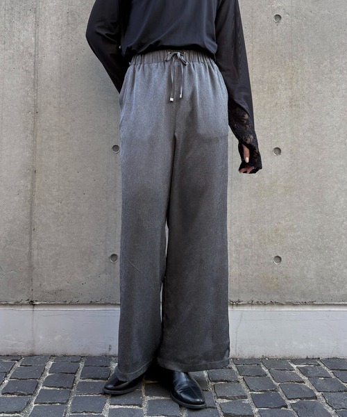 &g'aime（アンジェム）の「【&ｇ'aime 】サテンパンツ　Satin Pants（スラックス・レディース・ブラック/グレイッシュベージュ/グレー・FREE）」の13枚目の写真
