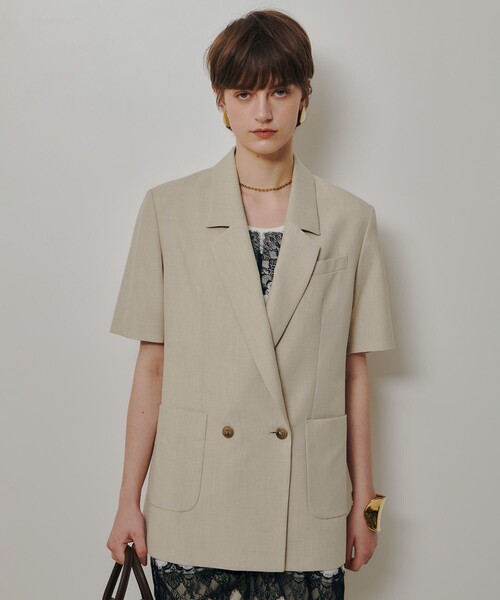allureville(アルアバイル)の「ハーフスリーブジャケット(テーラードジャケット・レディース・キャメル/ベージュ・1/2)」の18枚目の写真