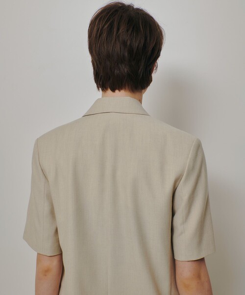 allureville(アルアバイル)の「ハーフスリーブジャケット(テーラードジャケット・レディース・キャメル/ベージュ・1/2)」の19枚目の写真