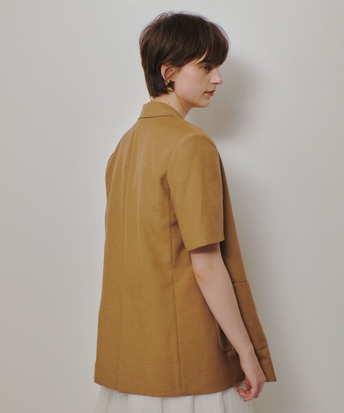 allureville(アルアバイル)の「ハーフスリーブジャケット(テーラードジャケット・レディース・キャメル/ベージュ・1/2)」の10枚目の写真