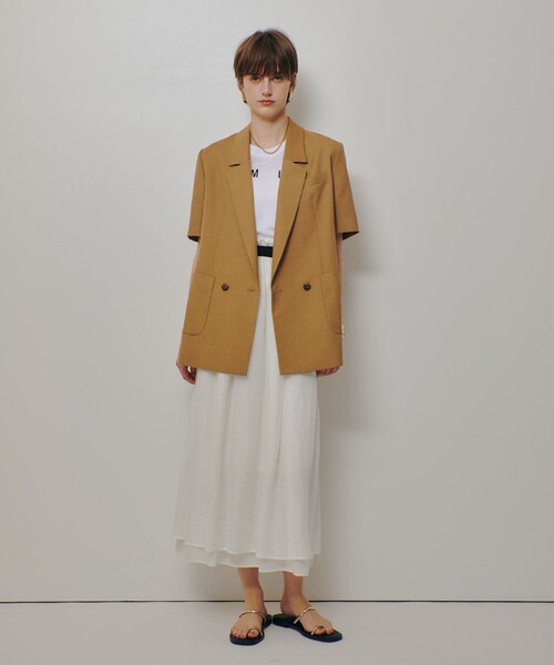 allureville(アルアバイル)の「ハーフスリーブジャケット(テーラードジャケット・レディース・キャメル/ベージュ・1/2)」の12枚目の写真