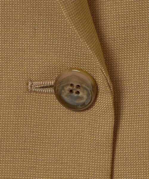 allureville(アルアバイル)の「ハーフスリーブジャケット(テーラードジャケット・レディース・キャメル/ベージュ・1/2)」の15枚目の写真