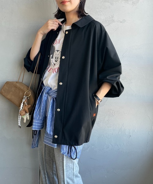 UNIVERSAL OVERALL（ユニバーサルオーバーオール）の「[UNIVERSAL OVERALL/ユニバーサルオーバーオール] 別注 コーチジャケット（その他アウター・レディース・ライトグレー/ブラック/グレイッシュベージュ・L/M）」の8枚目の写真