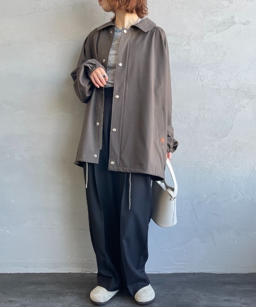 UNIVERSAL OVERALL（ユニバーサルオーバーオール）の「[UNIVERSAL OVERALL/ユニバーサルオーバーオール] 別注 コーチジャケット（その他アウター・レディース・ライトグレー/ブラック/グレイッシュベージュ・L/M）」の14枚目の写真