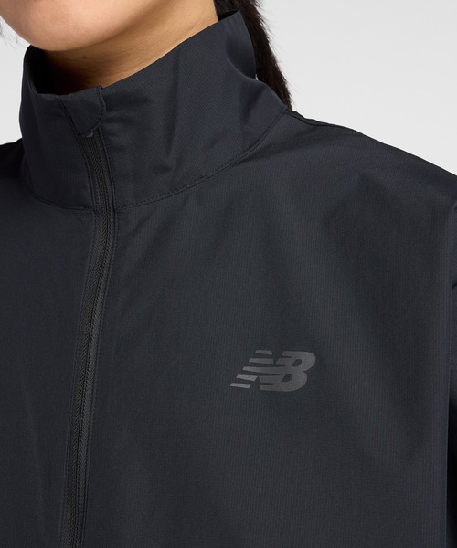 NEW BALANCE(ニューバランス)の「ファストデイズジャケット(ナイロンジャケット・レディース・ライトグレー/ブラック・X-LARGE/LARGE/MEDIUM/SMALL)」の5枚目の写真