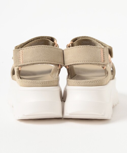 Ray BEAMS（レイビームス）の「【WEB限定】UGG(R) / AstroMetro Strap（サンダル・レディース・ベージュ・5/6/7/8）」の5枚目の写真