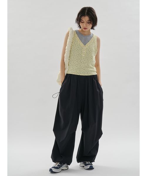 emmi（エミ）の「eco ボリュームパラシュートパンツ/撥水/UVカット/接触冷感（その他パンツ・レディース・ブラウン/オフホワイト/ブラック・1/0）」の19枚目の写真