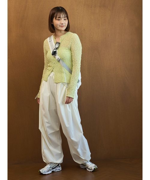 emmi（エミ）の「eco ボリュームパラシュートパンツ/撥水/UVカット/接触冷感（その他パンツ・レディース・ブラウン/オフホワイト/ブラック・1/0）」の12枚目の写真