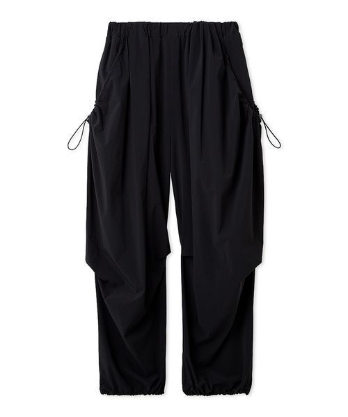 emmi（エミ）の「eco ボリュームパラシュートパンツ/撥水/UVカット/接触冷感（その他パンツ・レディース・ブラウン/オフホワイト/ブラック・1/0）」の6枚目の写真