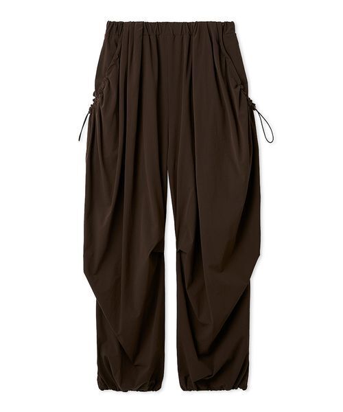 emmi（エミ）の「eco ボリュームパラシュートパンツ/撥水/UVカット/接触冷感（その他パンツ・レディース・ブラウン/オフホワイト/ブラック・1/0）」の7枚目の写真