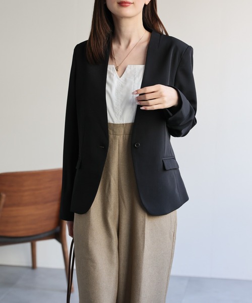 sakishimatokyo（サキシマトーキョー）の「【3サイズ展開】シングルブレスト ノーカラージャケット（ノーカラージャケット・レディース・ネイビー/ライトベージュ/ブラック・SMALL/LARGE/MEDIUM）」の4枚目の写真