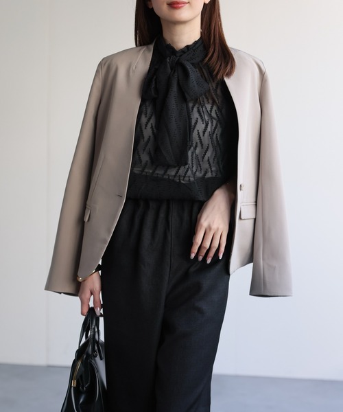 sakishimatokyo（サキシマトーキョー）の「【3サイズ展開】シングルブレスト ノーカラージャケット（ノーカラージャケット・レディース・ネイビー/ライトベージュ/ブラック・SMALL/LARGE/MEDIUM）」の7枚目の写真