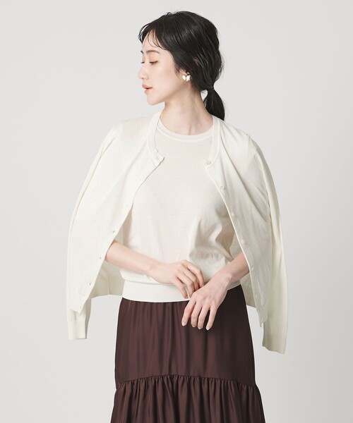 UNITED ARROWS(ユナイテッドアローズ)の「18G クルーネック ニットカーディガン ‐ウォッシャブル‐(カーディガン/ボレロ・レディース・オフホワイト/ネイビー/ベージュ/ライトブルー/ブラック・FREE)」の6枚目の写真