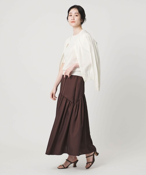 UNITED ARROWS(ユナイテッドアローズ)の「18G クルーネック ニットカーディガン ‐ウォッシャブル‐(カーディガン/ボレロ・レディース・オフホワイト/ネイビー/ベージュ/ライトブルー/ブラック・FREE)」の8枚目の写真