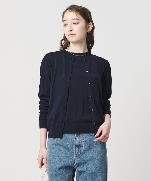 UNITED ARROWS(ユナイテッドアローズ)の「18G クルーネック ニットカーディガン ‐ウォッシャブル‐(カーディガン/ボレロ・レディース・オフホワイト/ネイビー/ベージュ/ライトブルー/ブラック・FREE)」の15枚目の写真