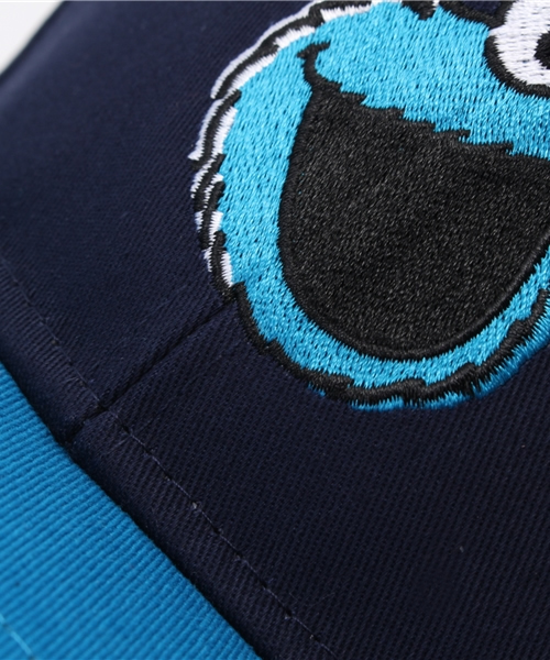 PUMA（プーマ）の「セサミストリート 2Tキャップ (KIDS)（キャップ・キッズ・ブルー/レッド・フリー）」の11枚目の写真