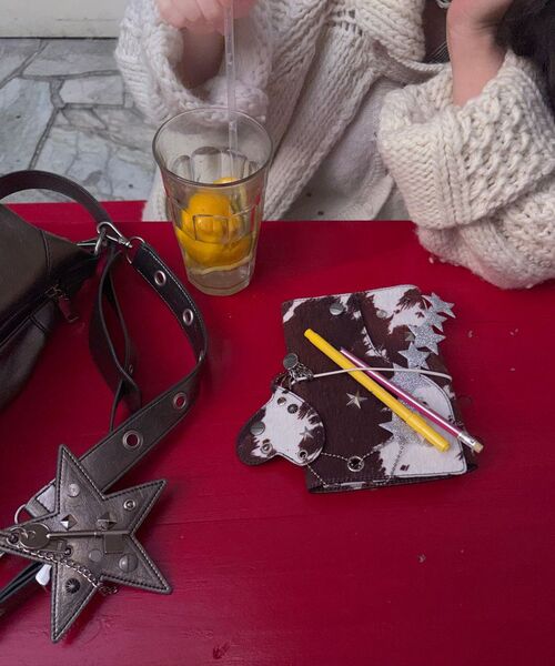 YEOMIMの「slouchy bag (metal)(ショルダーバッグ・レディース・その他・FREE)」の11枚目の写真